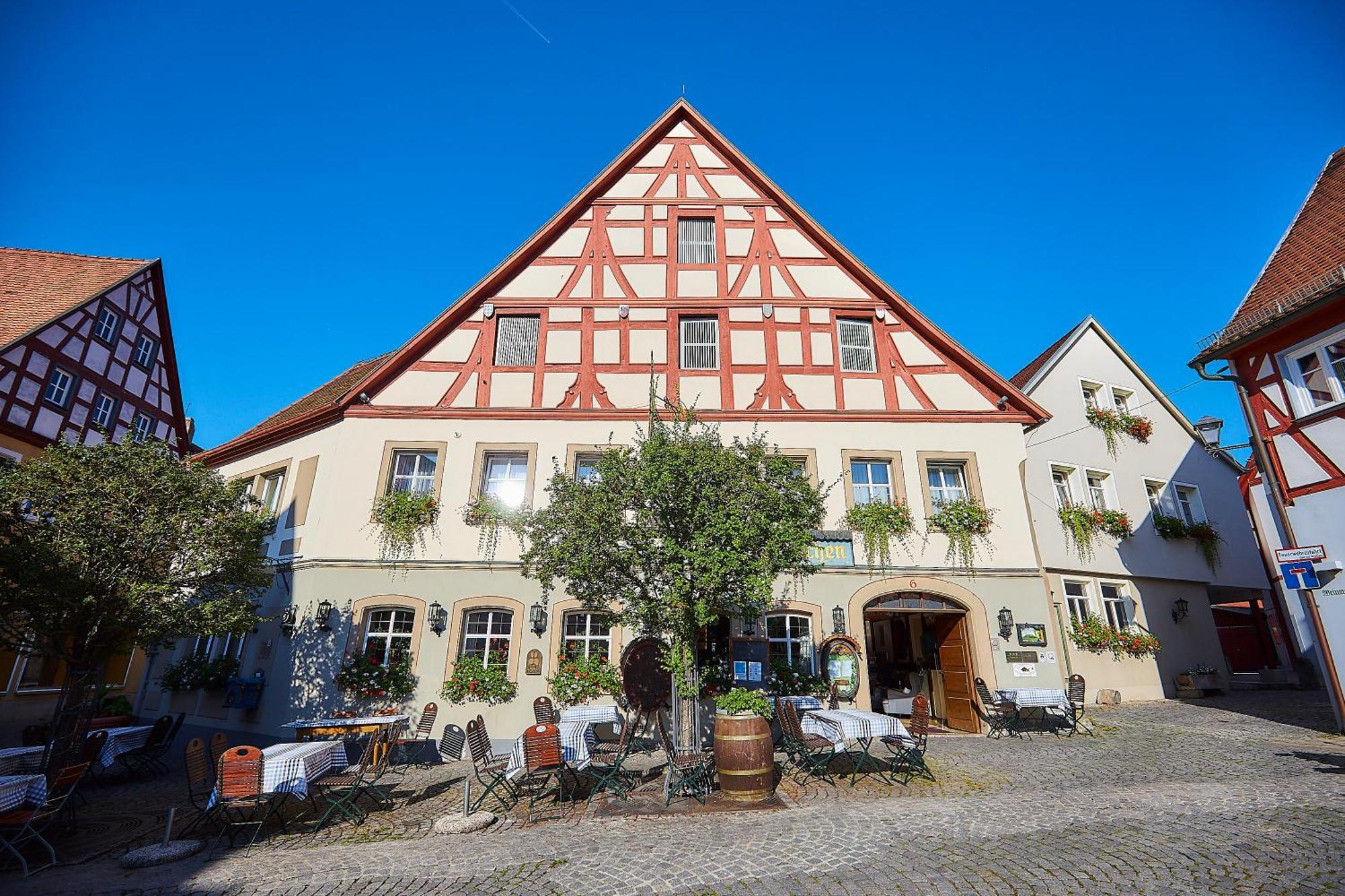 Flair Hotel Zum Storchen Bad Windsheim Exteriör bild
