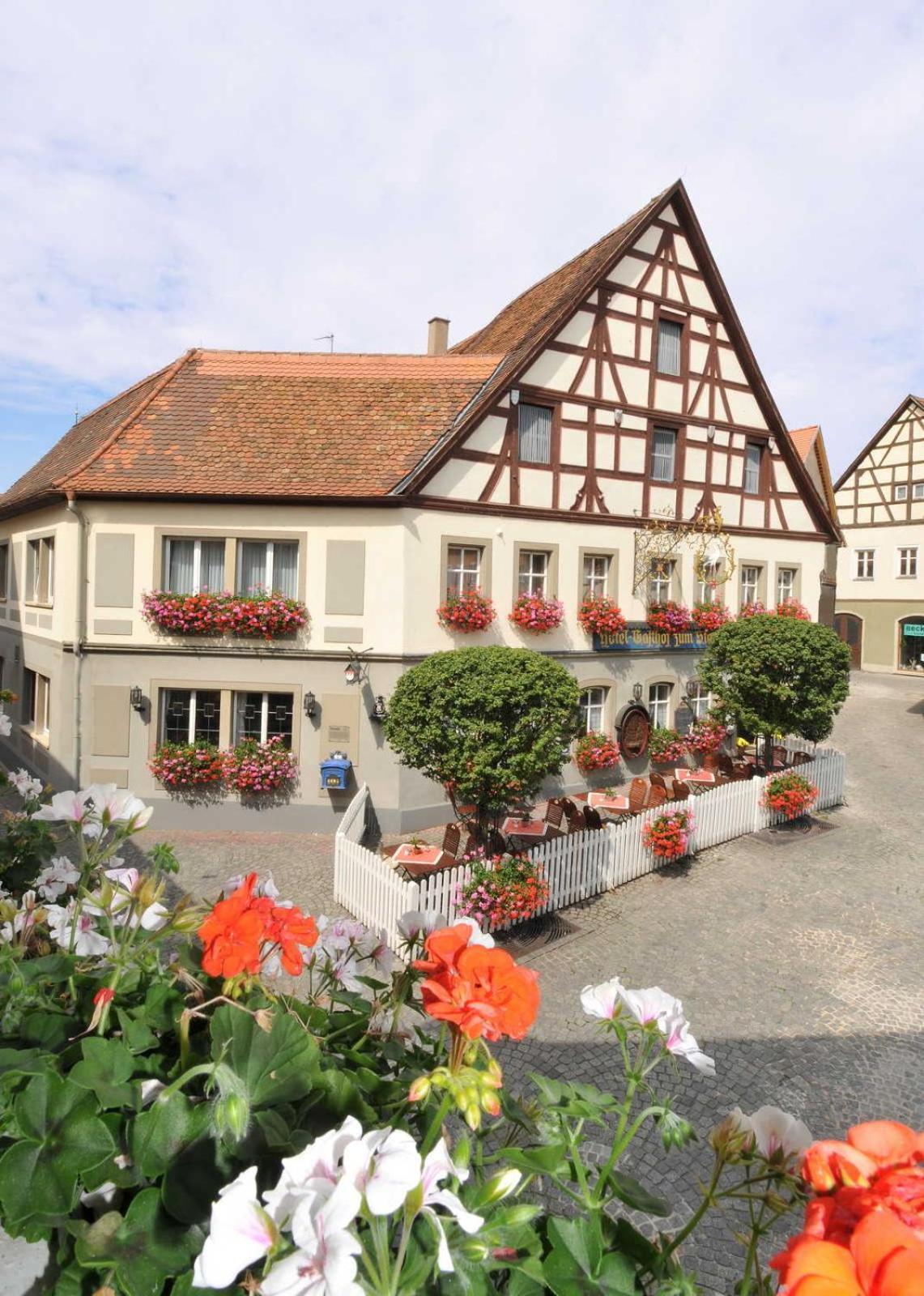 Flair Hotel Zum Storchen Bad Windsheim Exteriör bild